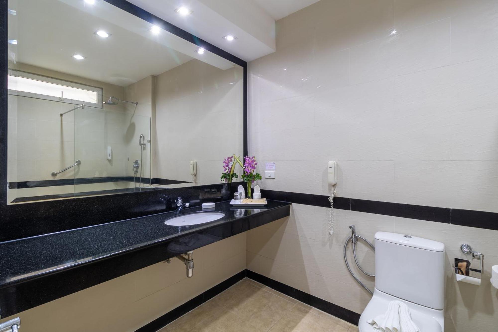 One Bedroom Apartment Pool Access Twin Bed